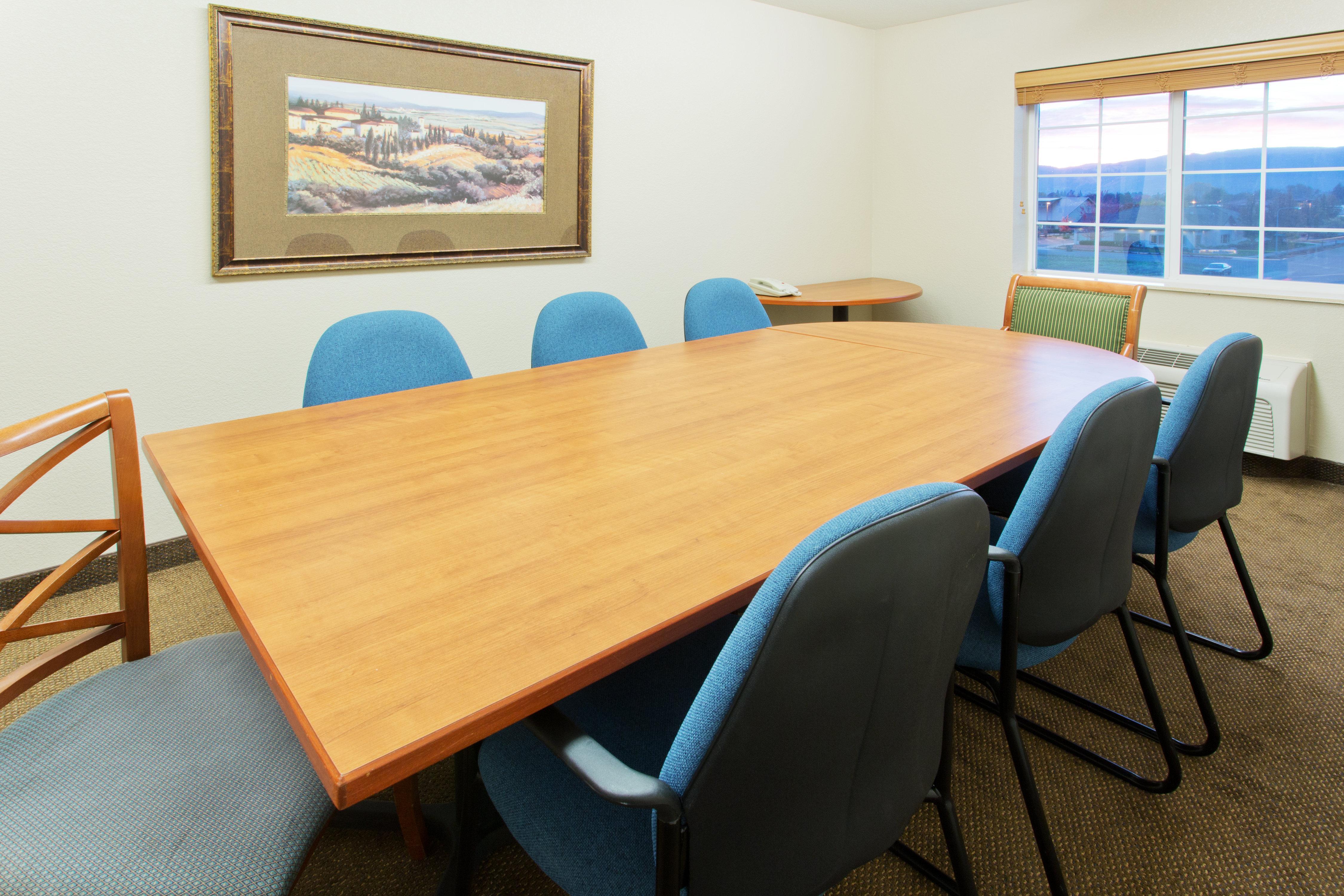 Candlewood Suites Medford By Ihg Екстер'єр фото