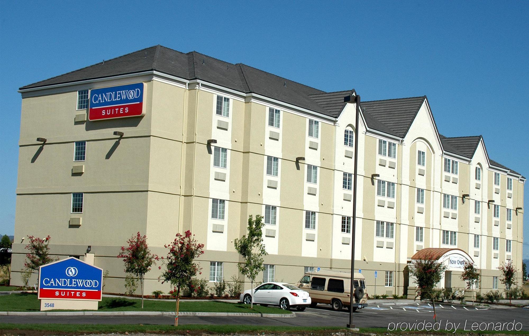 Candlewood Suites Medford By Ihg Екстер'єр фото