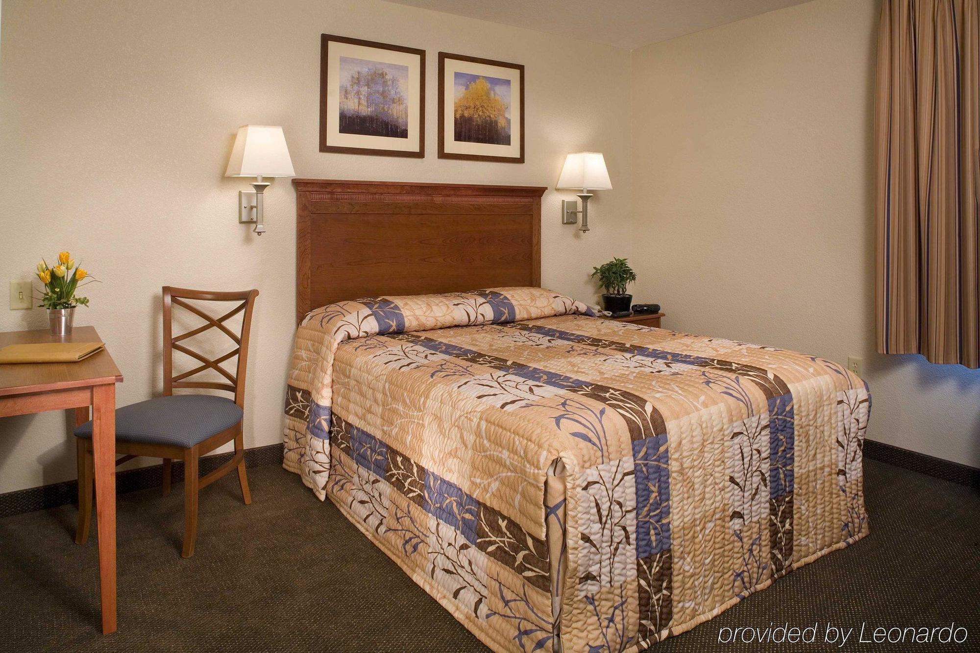 Candlewood Suites Medford By Ihg Екстер'єр фото