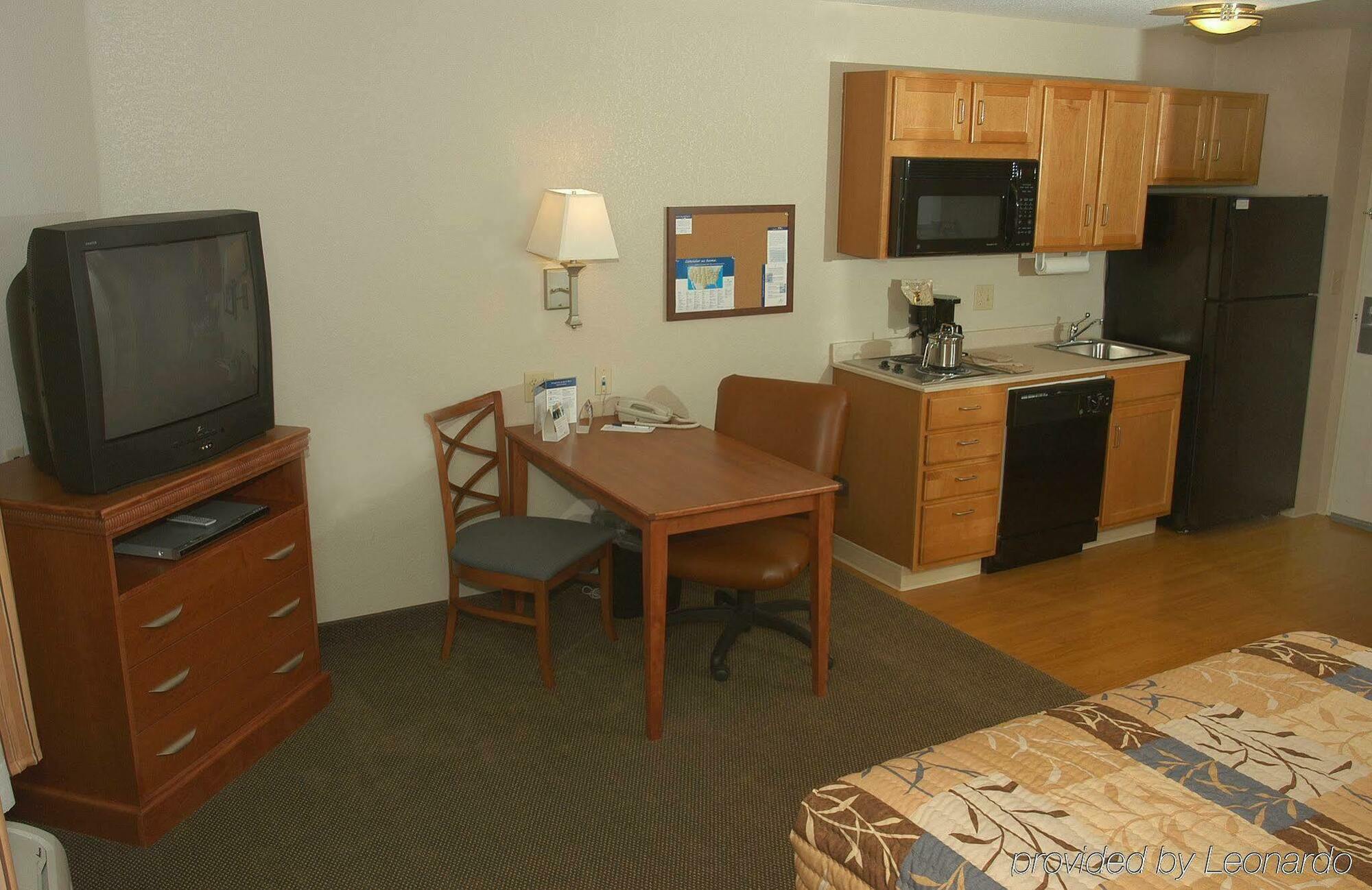 Candlewood Suites Medford By Ihg Екстер'єр фото